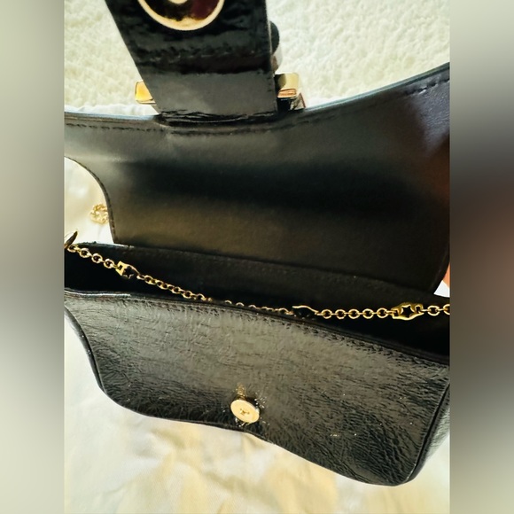 RED Valentino Black Patent leather Mini Shoulder Bag with golden chain - Picture 7 of 11